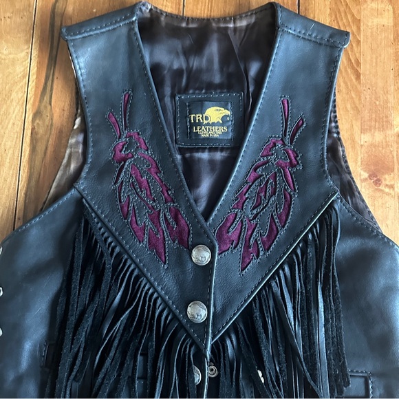 Vintage Fringe Leather Vest - Picture 5 of 13